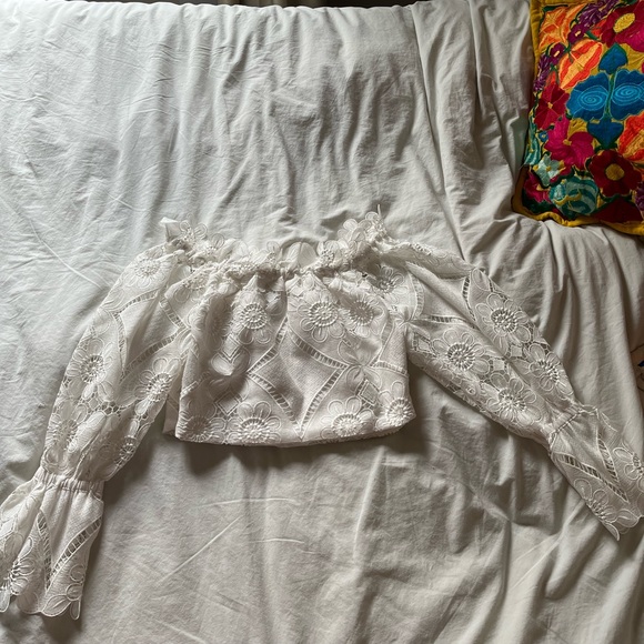❤️Blogger’s Favorite Aje off shoulder lace top - Picture 5 of 8